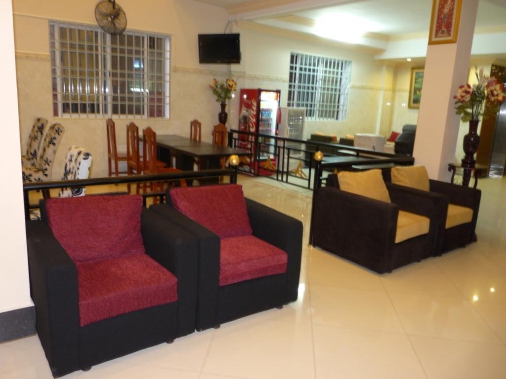 Hi Land Hotel Phnom Penh Exterior foto