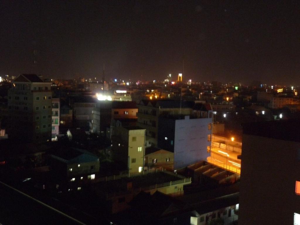 Hi Land Hotel Phnom Penh Exterior foto