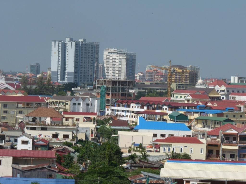 Hi Land Hotel Phnom Penh Exterior foto